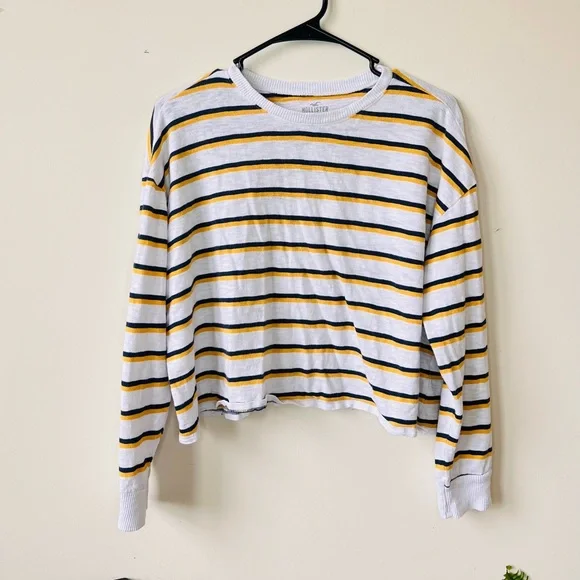 Hollister Cropped Boyfriend Tee - Picture 4 of 7